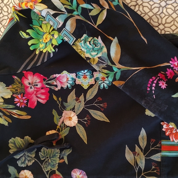 Johnny Was zip up hoodie - Picture 4 of 10